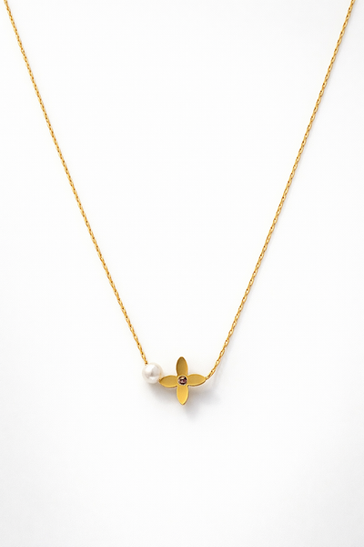 Floral Necklace with Pearl